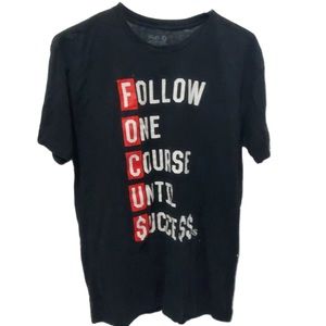 FLY SUPPLY MEN’s Black Crew Neck Size Large FOCUS T Shirt!